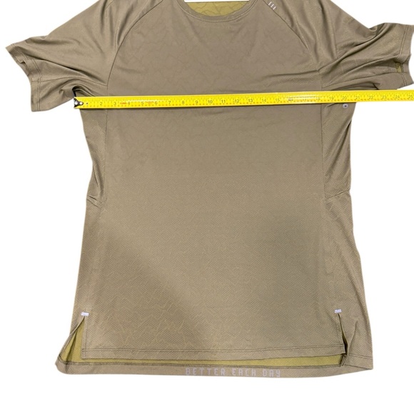 Men’s Lululemon License to train SS - Size M - Green Textured - Picture 5 of 7